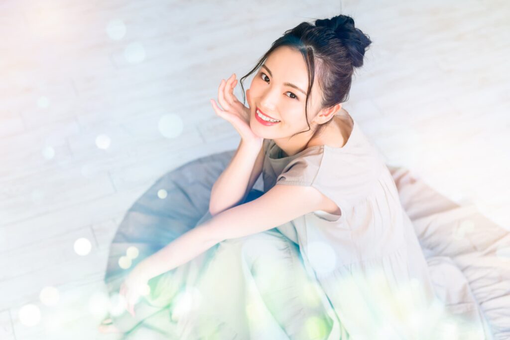 綺麗な歯で笑う女性
